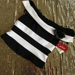 Show stopper Off the Shoulder top